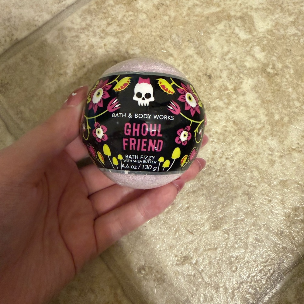 Bath & Body Works Ghoul Friend Bath Fizzy - Black and Pink Floral (5 for $25)